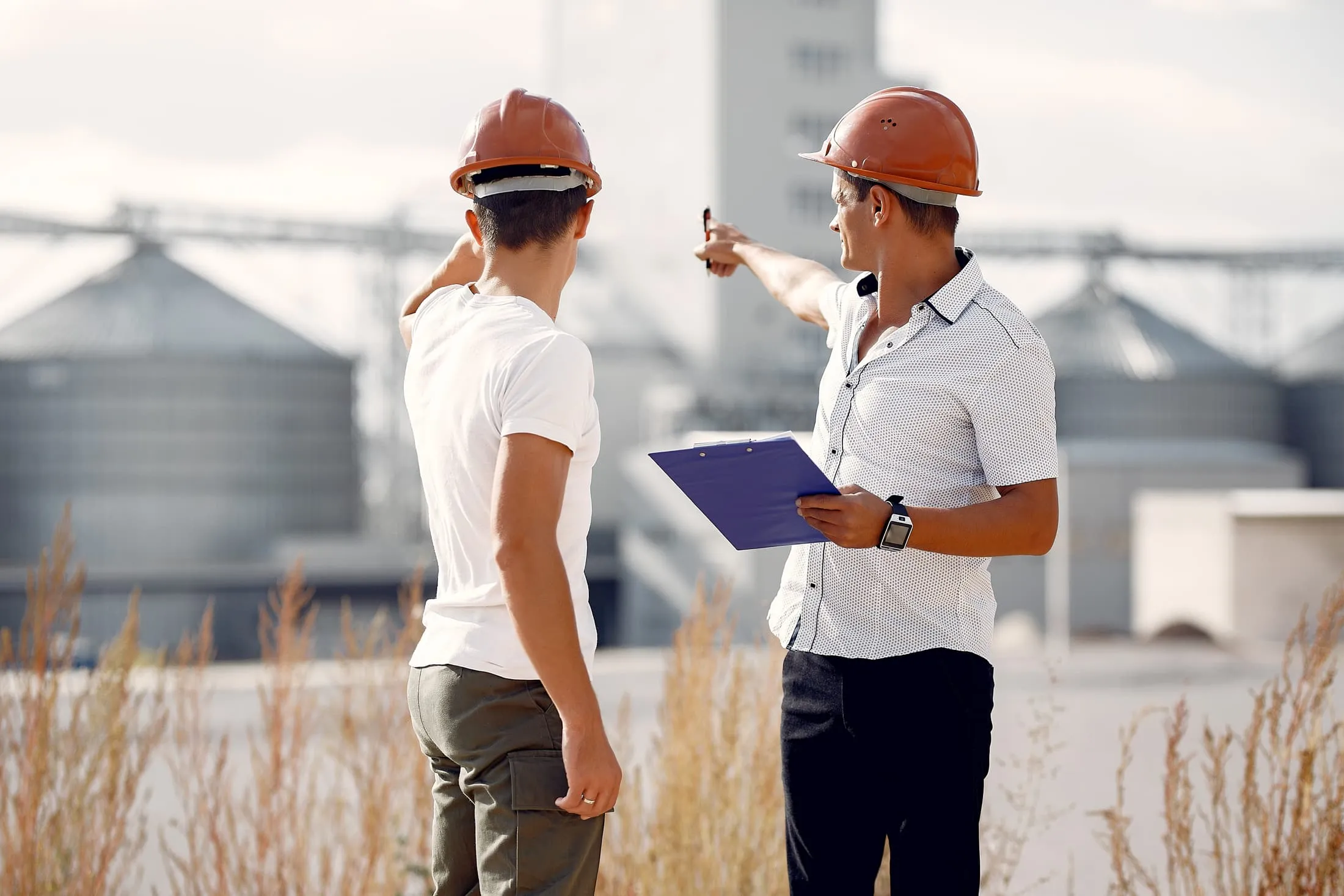 Narayan Energy engineers on site